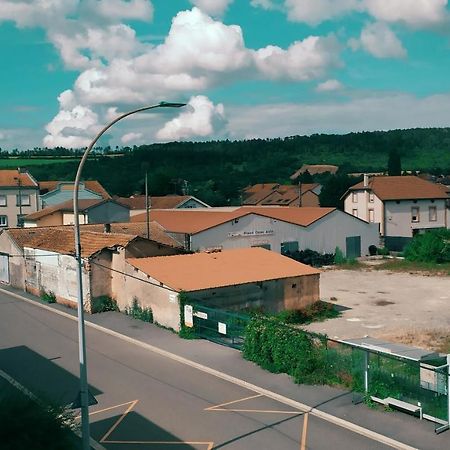 Chez Romain, Appartement Proche Commerces Et Centre Ville Avec Wifi Verdun-sur-Meuse Esterno foto