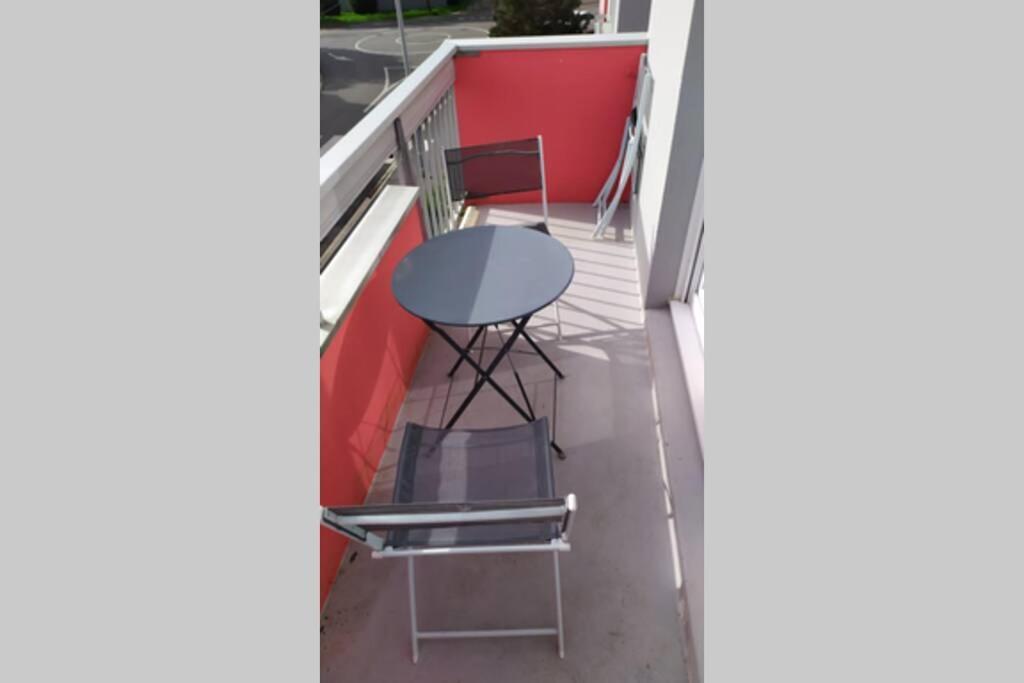 Chez Romain, Appartement Proche Commerces Et Centre Ville Avec Wifi Verdun-sur-Meuse Esterno foto